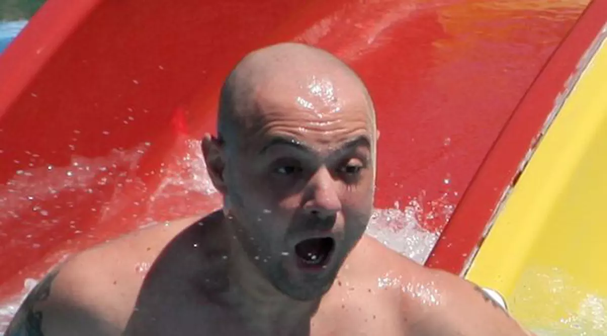 Mihai Mitoşeru, după ce l-a lovit pe dansatorul Corinei: "Îmi cer scuze!" | VIDEO