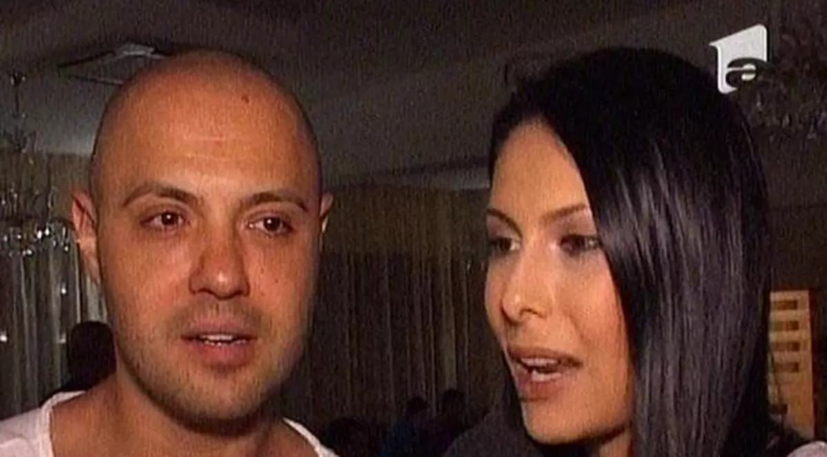 Mitoşeru îşi vrăjeşte fosta iubită: "Dorm cu ea, ne îmbrăţişăm, dar... "