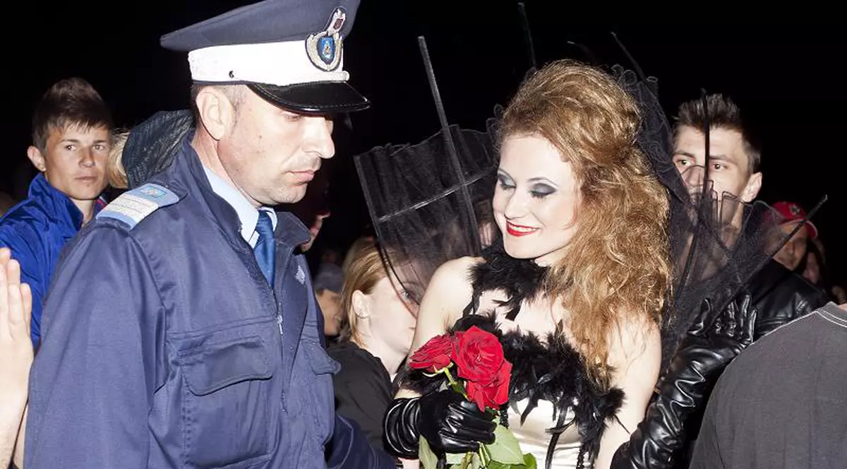 Night Cat, salvată de poliţie la un concert