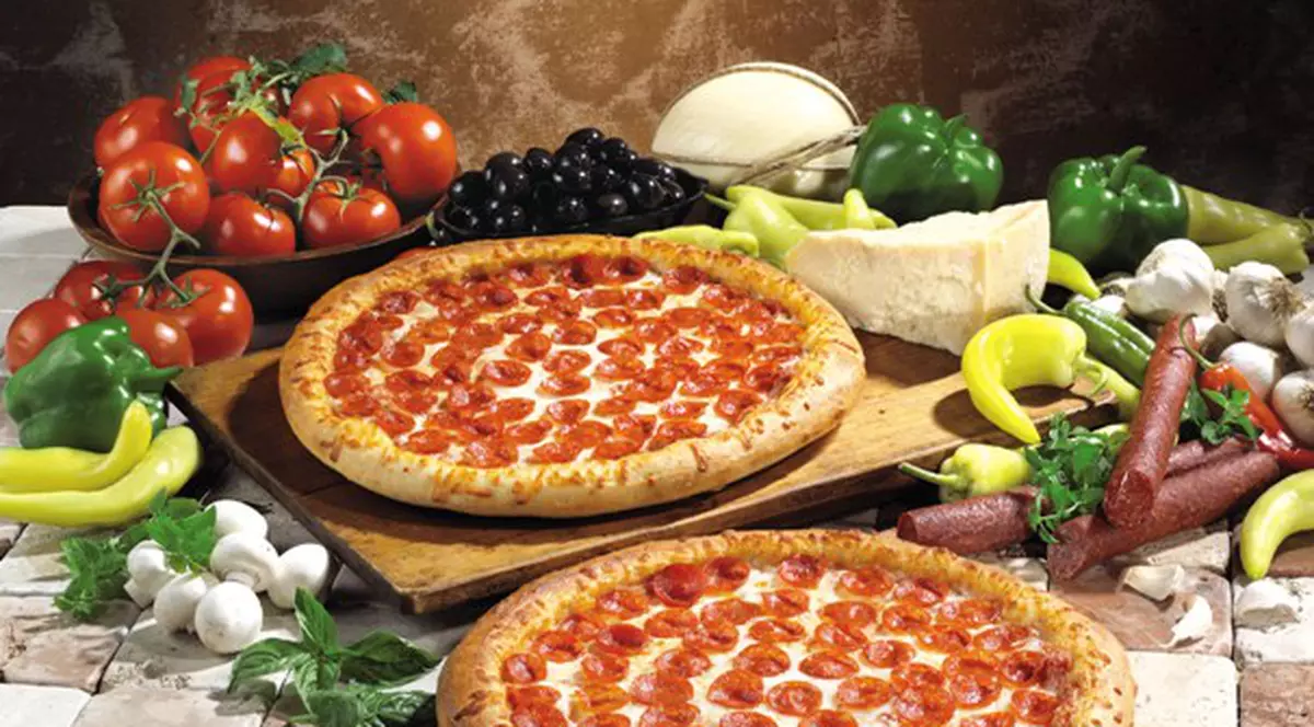 REȚETĂ | Pizza picantă cu cârnați