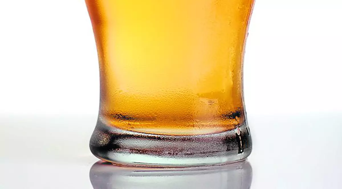 Asta da veste bună! Un pahar de bere pe zi previne bolile inimii
