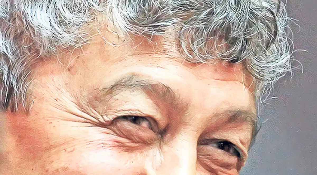 Lucescu senior, unul dintre cei mai titraţi antrenori români, împlineşte azi 67 de ani