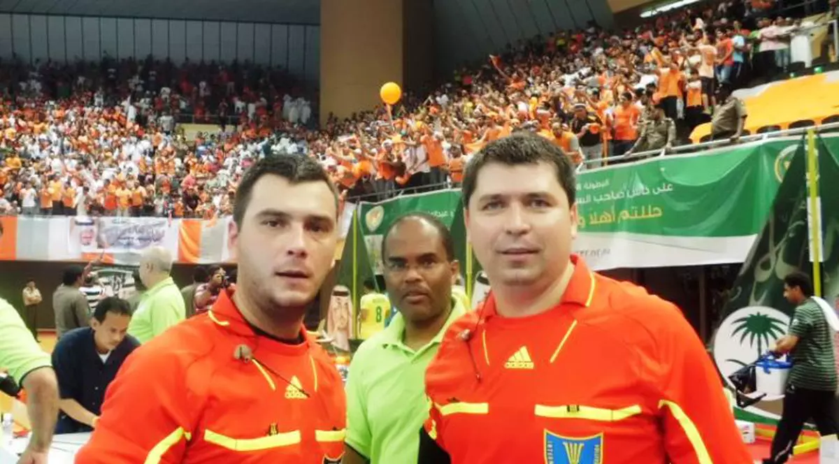 Doi români arbitrează semifinala Campionatului Mondial de handbal feminin U-20