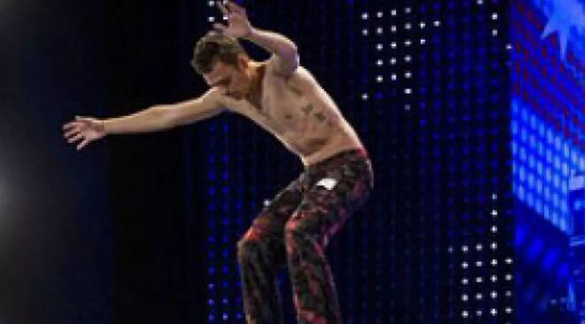 Un tânăr de 18 din Chișinău, la un pas de a câștiga America's Got Talent | VIDEO