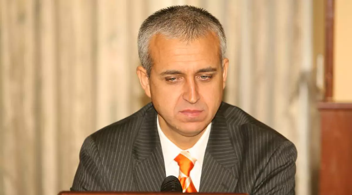 Românii din Diaspora îl dau în judecată pe Ponta