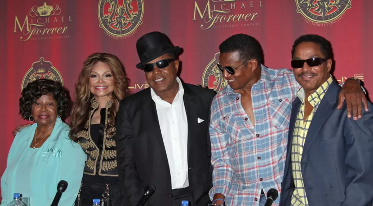 La 3 ani de la moartea lui Michael Jackson, familia susţine că TESTAMENTUL A FOST FALSIFICAT!