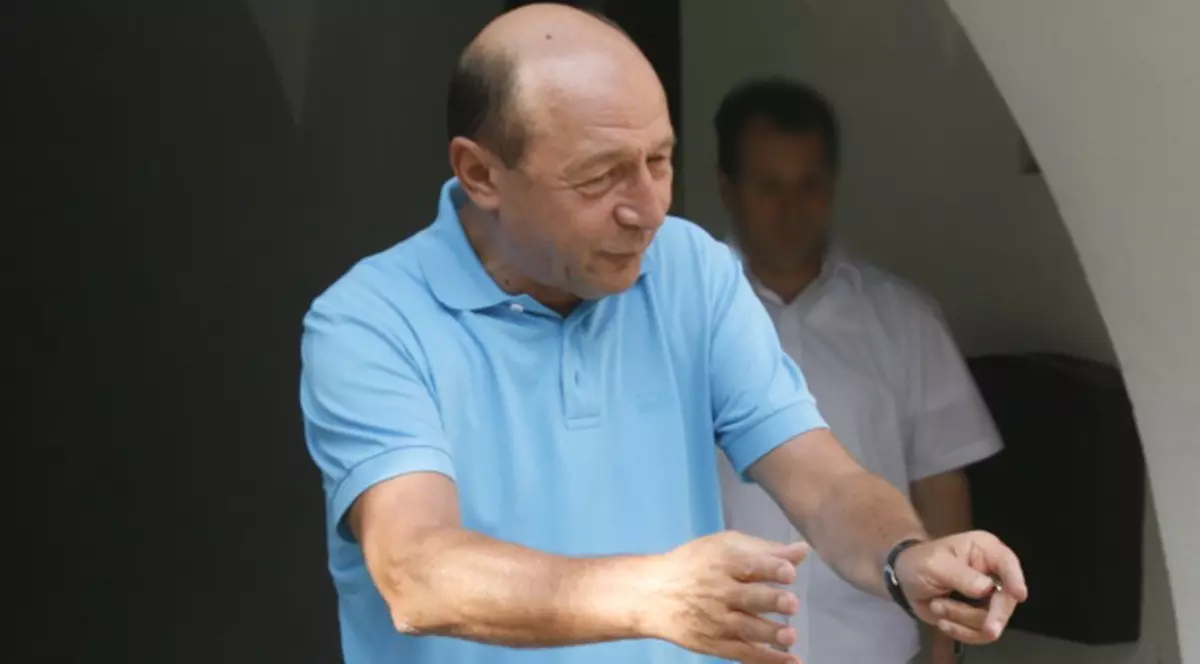 Traian Băsescu: "Abia acum am înţeles de ce Victor Ponta s-a pretat la aşa minciună uriaşă"