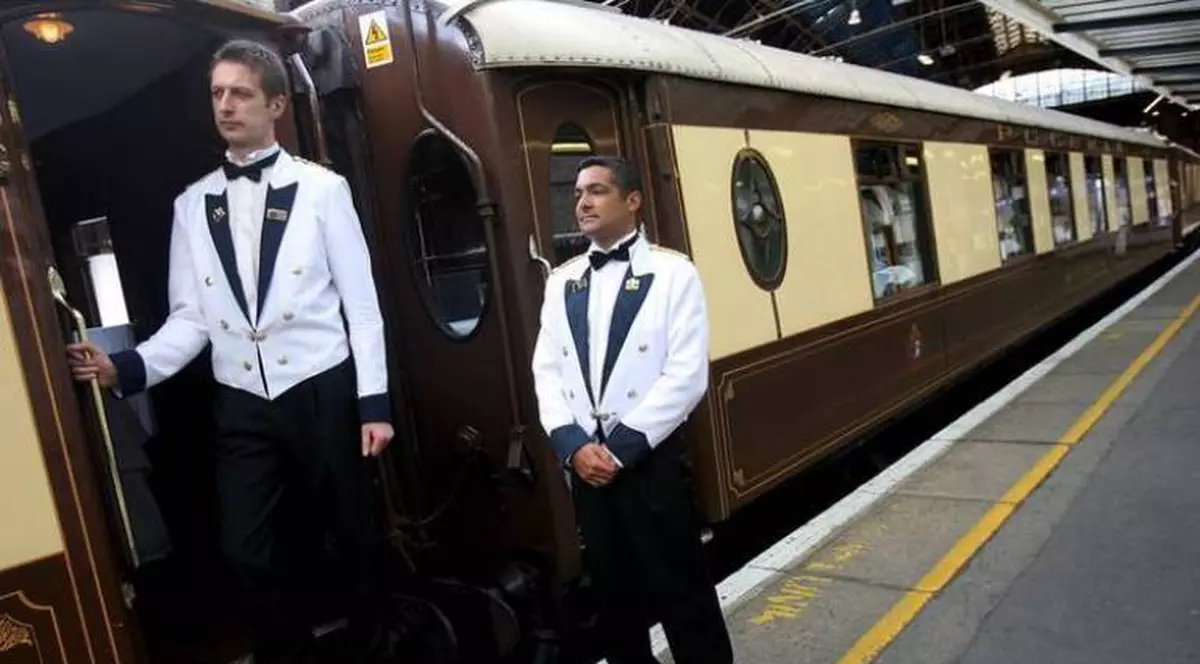 Orient Express ajunge la Sinaia şi Bucureşti