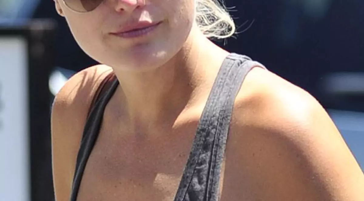 Vedeta care i-a înnebunit pe toți cu sfârcurile ei! | FOTO