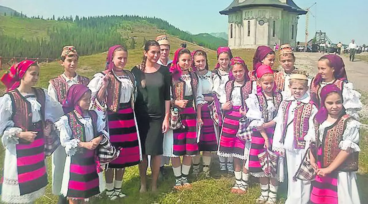 EBA s-a rugat la mănăstire pentru tăticu’