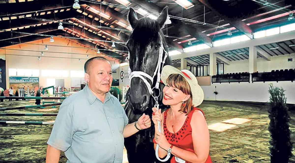 Marina Almăşan nu exclude posibilitatea de a avea un viitor cu milionarul George Cornu: «Dacă e scris să fim împreună, vom fi!»