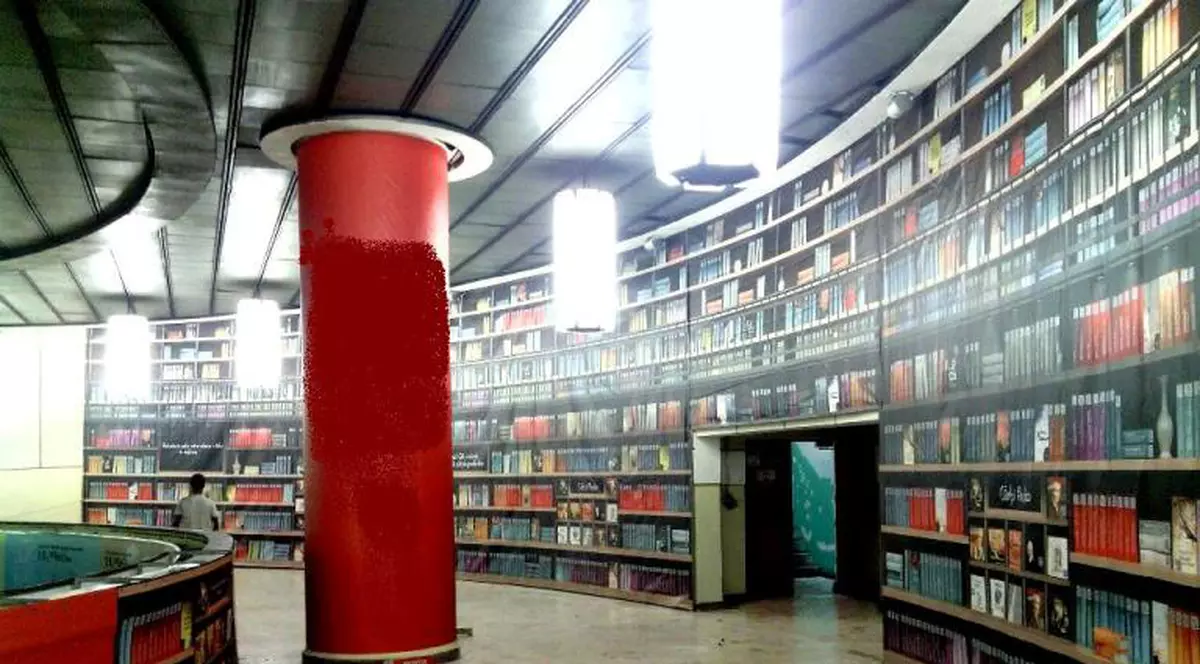 Recunoşti staţia de metrou? Aici ai cărţi digitale gratis