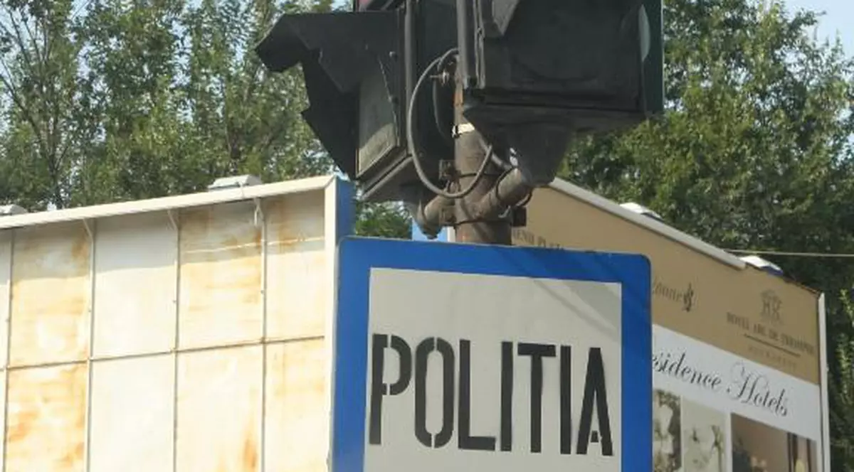 Ce-ar putea avea în comun Poliţia şi masajele erotice? Uite!