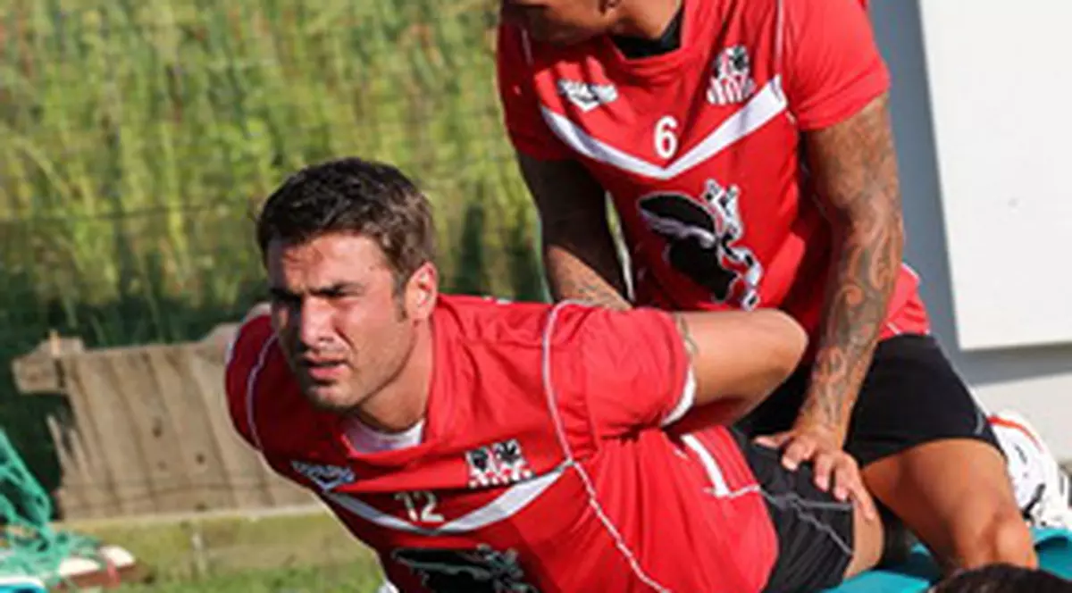 Mutu, călărit la Ajaccio!