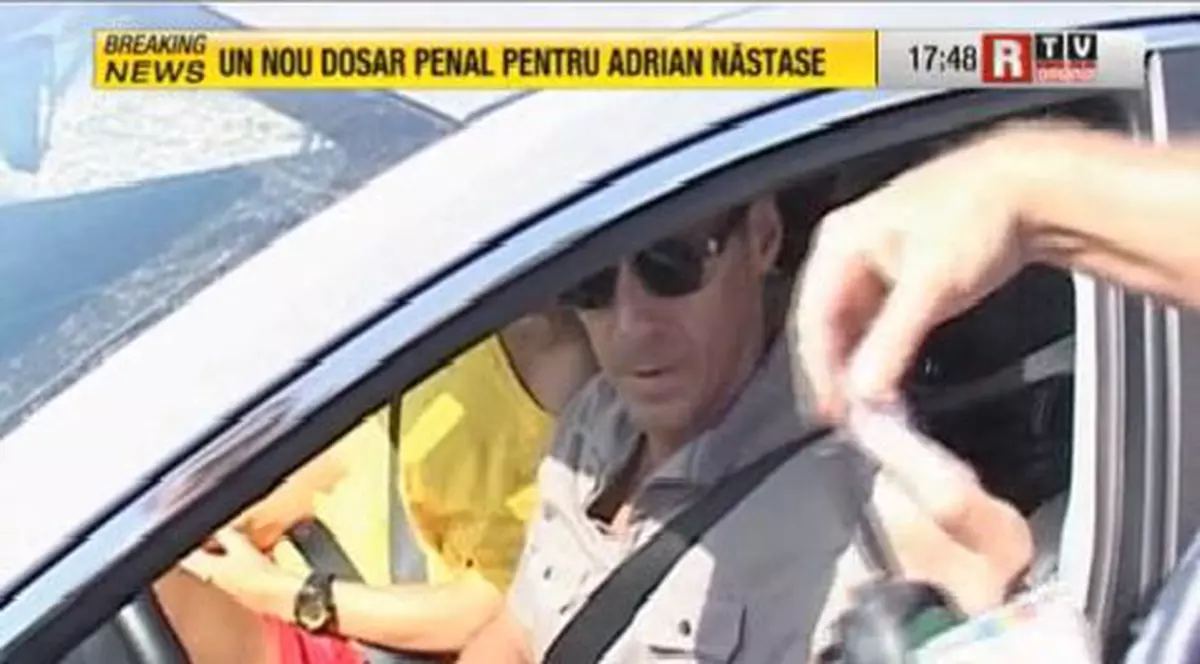 Mircea Badea a rămas fără permis. Prezentatorul a fost prins pe autostradă cu 162 de km/h