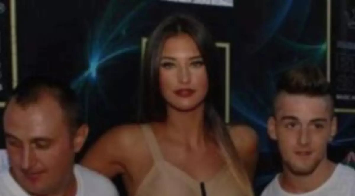 Cea mai neaşteptată apariţie a Antoniei! Măreşte poza, ai mai văzut-o aşa? | FOTO