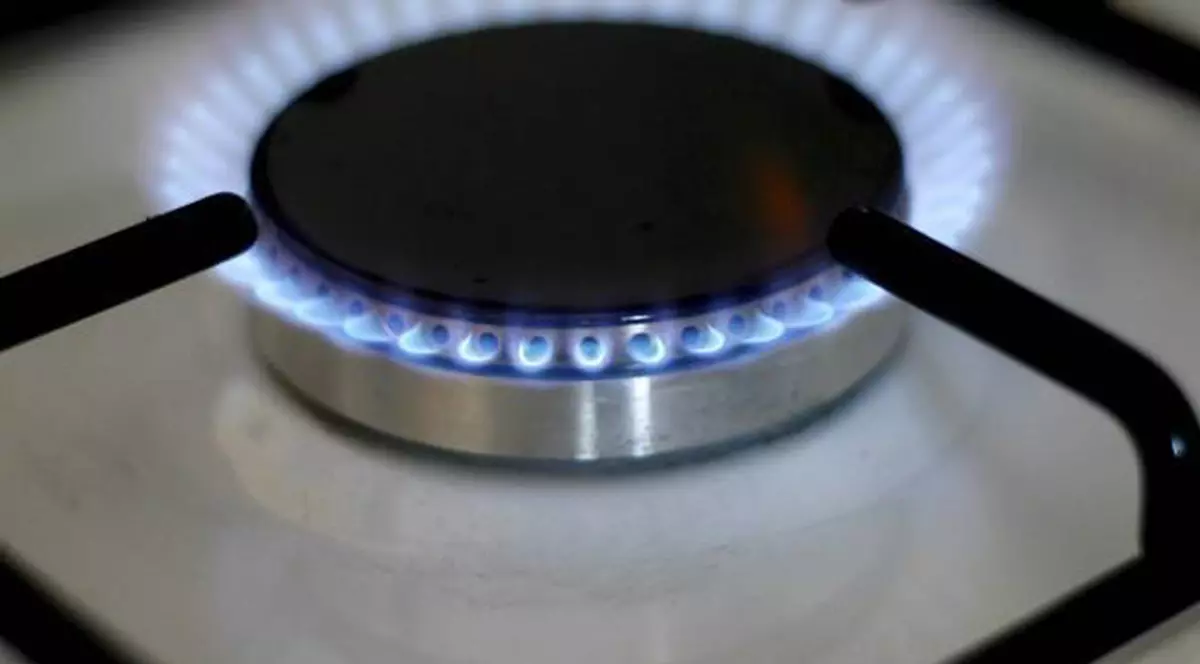 FMI ne rupe buzunarele la iarnă! Incredibil, dar preţul gazelor nu va fi majorat din 2013, ci din ACEASTĂ TOAMNĂ!