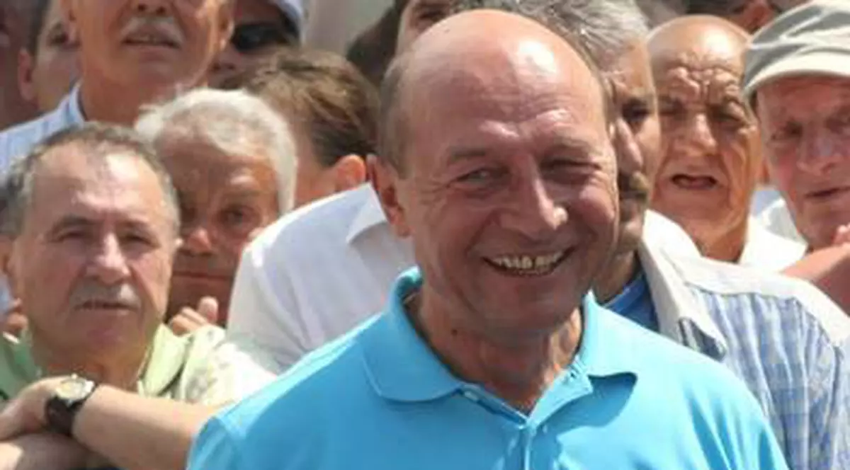 BĂSESCU se ÎNTOARCE la COTROCENI! REFERENDUMUL a fost INVALIDAT