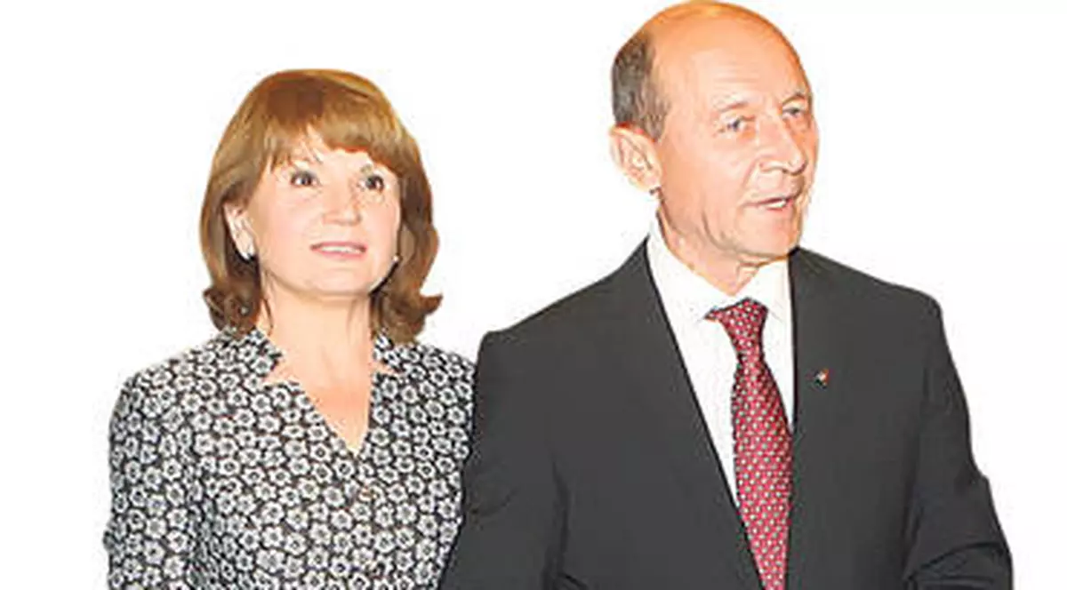 CLIPE DE DURERE! Ce face Băsescu în a treia zi, după ce a revenit la Cotroceni