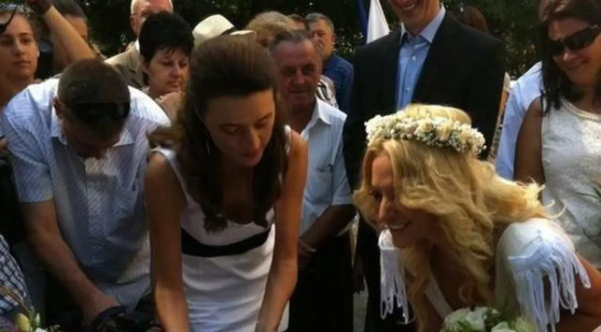 DELIA, PETRECERE AUTENTIC ROMÂNEASCĂ, după căsătoria civilă