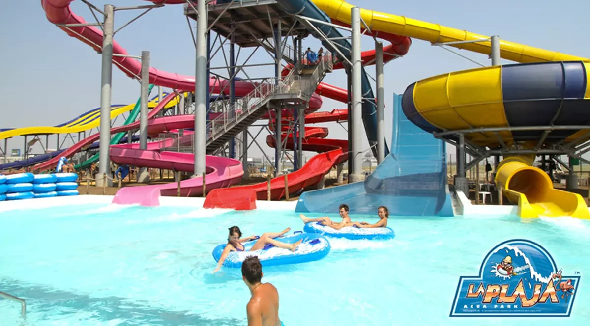 Vezi cât COSTĂ INTRAREA şi CUM ARATĂ CEL MAI MARE PARC DE DISTRACŢII ACVATIC DIN ROMÂNIA! 