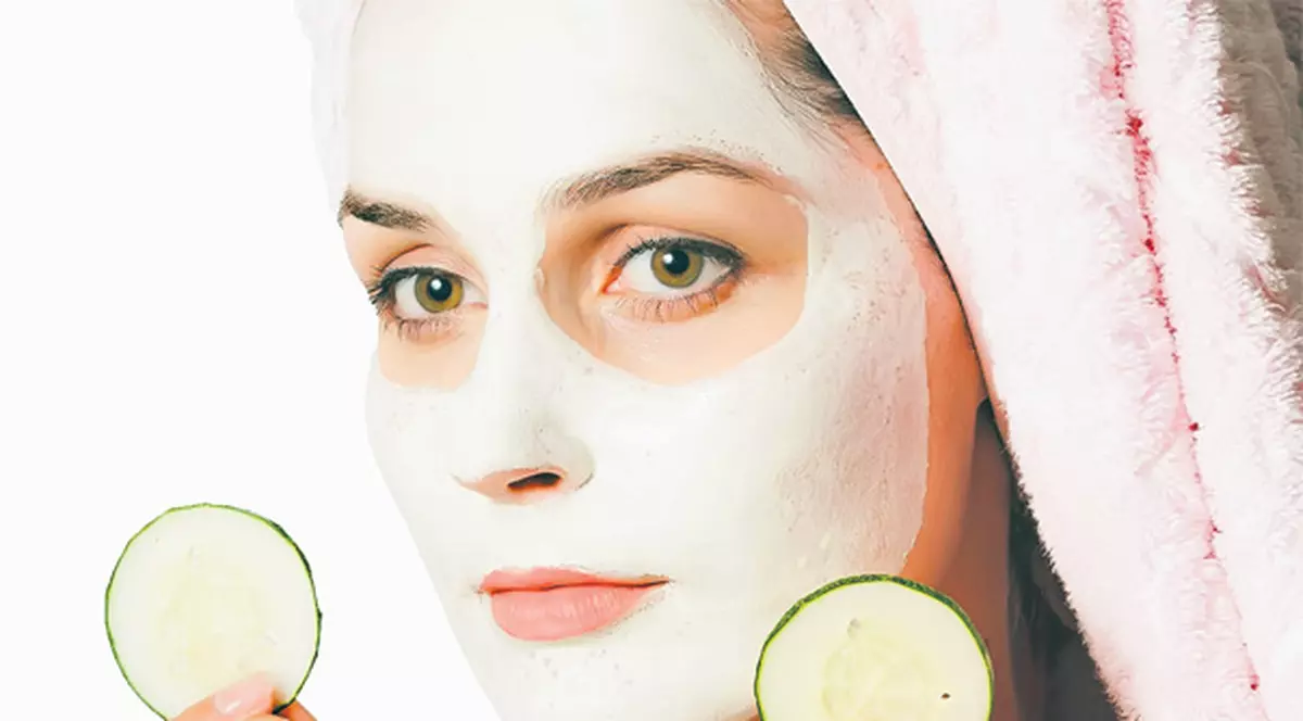 Cum îţi repari faţa arsă de soare