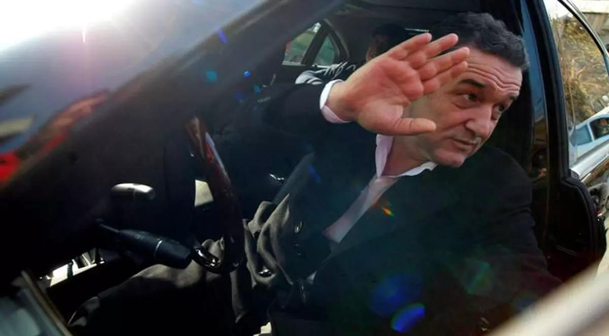 BECALI, ţinta MIŞTOURILOR PLANETARE! De ce strigă lumea-n lung şi-n lat "E NEBUN, FRATE, E NEBUN!"