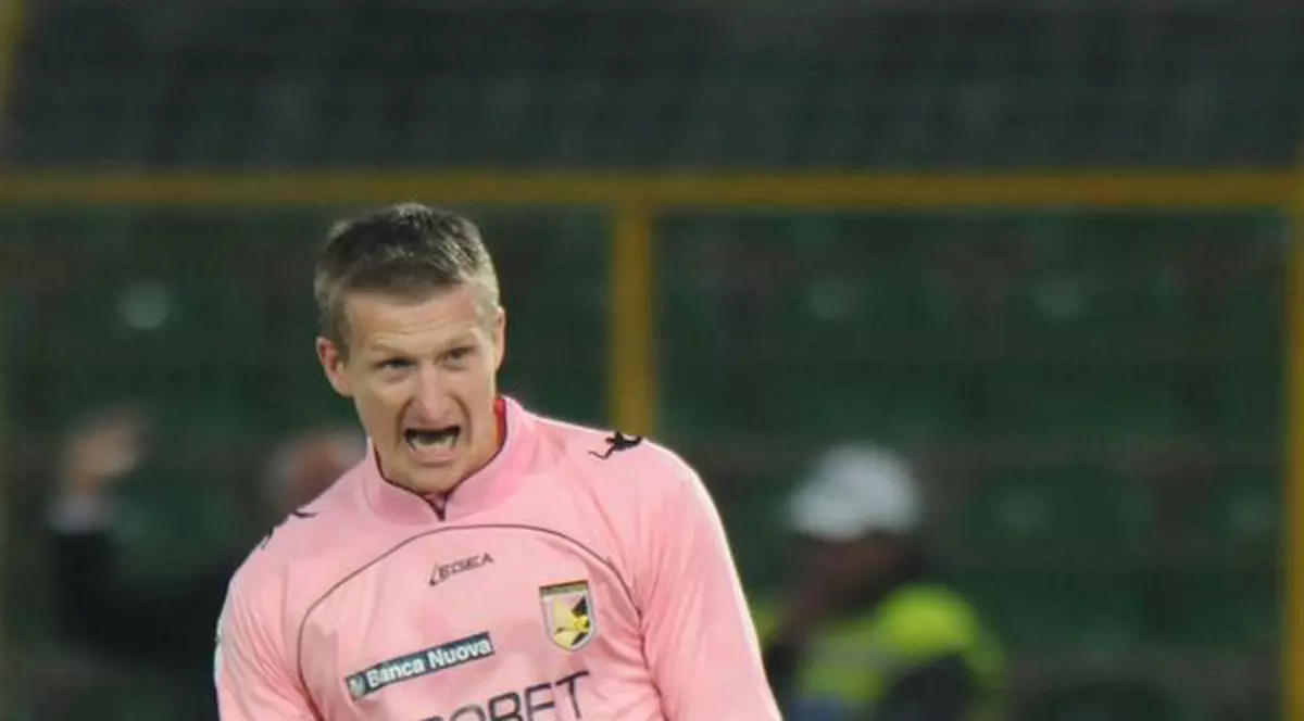 Dorin Goian, jucătorul italienilor de la Spezia, va sta pe tuşă patru etape. A agresat un arbitru