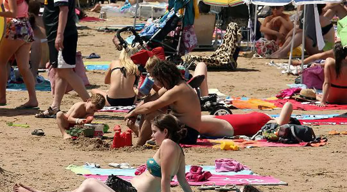 ŞTIRE ALARMANTĂ pentru turiştii aflaţi pe litoral! Vezi ce PERICOL MORTAL te paşte în MARE!