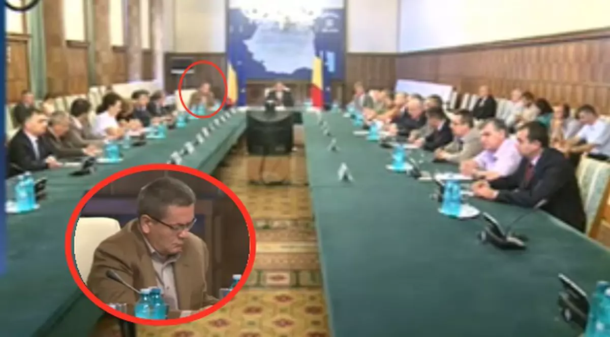 IMAGINEA-BOMBĂ de la videoconferinţa lui Ponta cu prefecţii