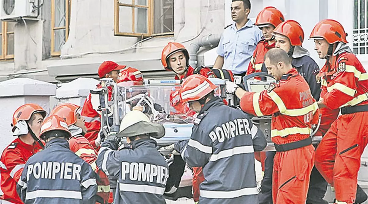 La doi ani de la incendiul de la Maternitatea Giuleşti, mamele care şi-au pierdut bebeluşii îşi strigă durerea: «Nimeni nu a plătit încă pentru moartea îngeraşilor noştri»