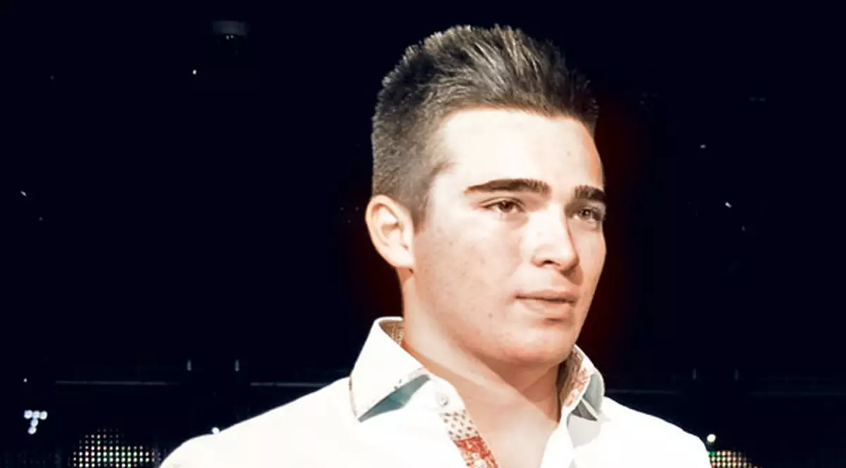 Mazăre jr, dus de mami la școală în Anglia | Fiul primarului din Constanţa a plecat ieri să studieze la Londra