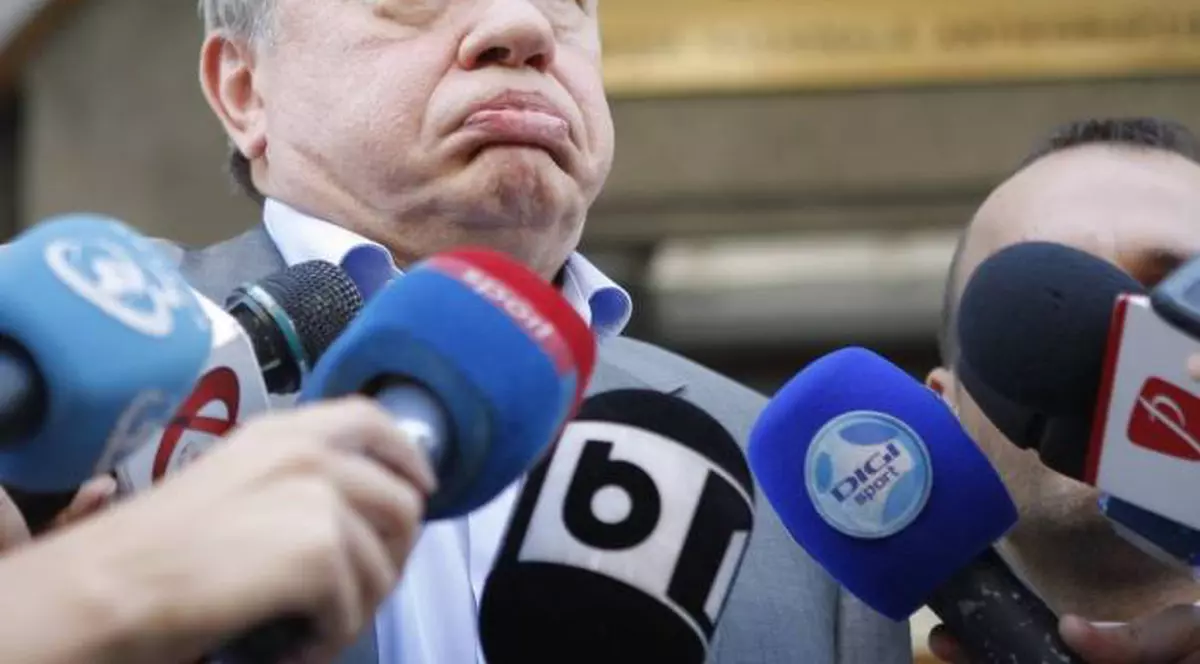 Anunţ ŞOC: Mircea Sandu se RETRAGE!