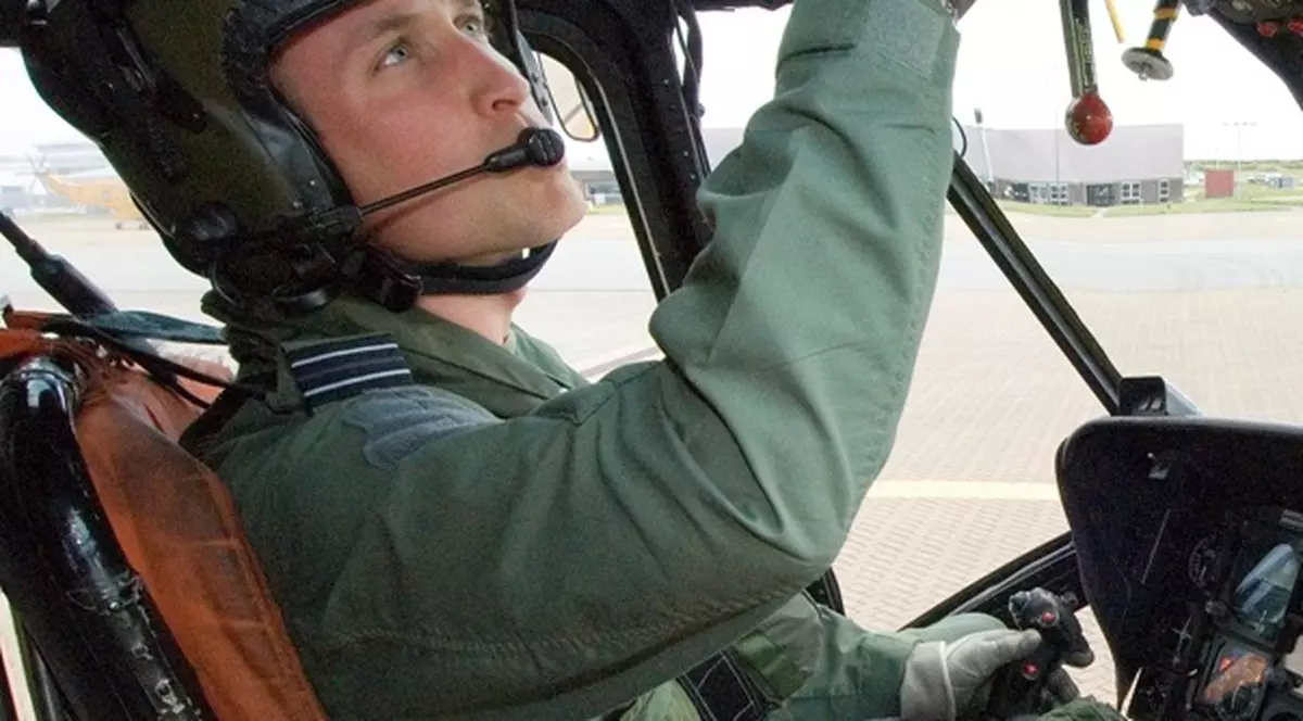 Adevărat erou! Prinţul William a salvat două adolescente de la înec