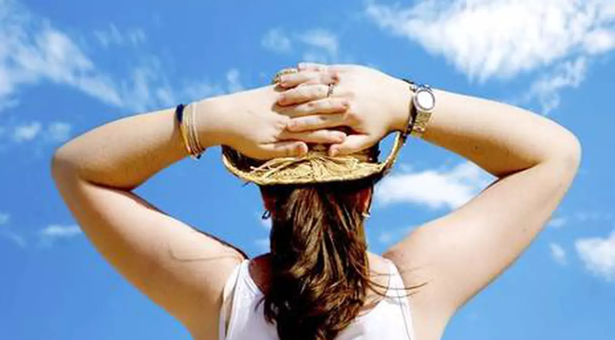 Vreme caldă, însă apar aversele cu fulgere şi tunete. Vezi PROGNOZA pe trei zile