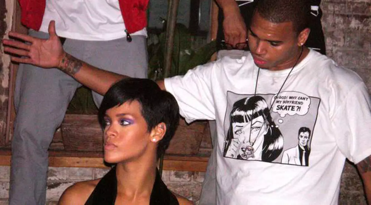 L-a iertat? Rihanna, ÎNTÂLNIRE SECRETĂ cu Chris Brown!