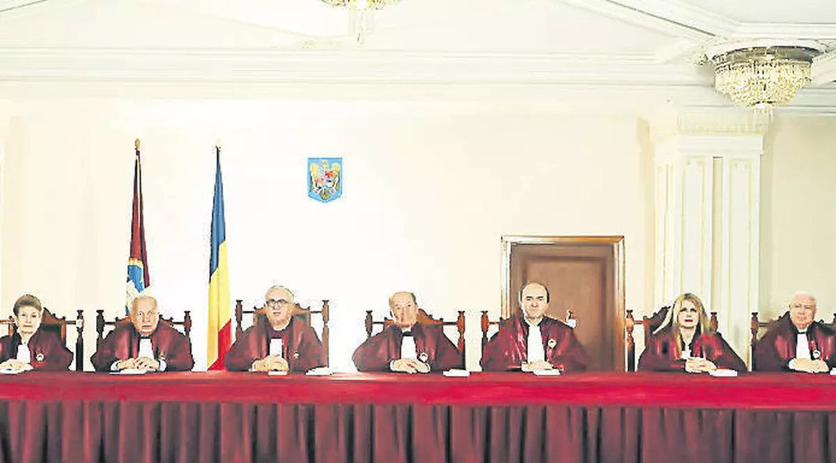 SECRETELE EXPLOZIVE de la CURTEA CONSTITUŢIONALĂ. Ce s-a întâmplat sub nasul preşedintelui CCR, Augustin Zegrean