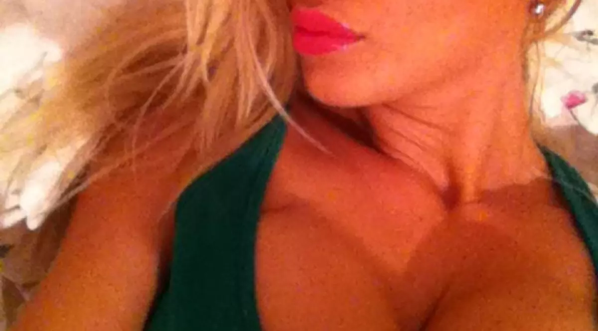 "Mă simt vinovată! Nu ştiu dacă mă mai primeşte!". Aşa se tânguieşte o vedetă de la noi după ce A CĂLCAT PE BEC