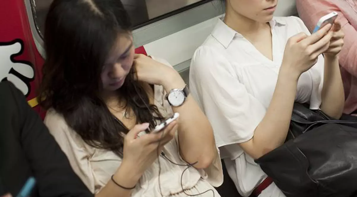 Câtă inconștiență! 1 din 3 utilizatori de smartphone au parolele și codurile cardurilor trecute în telefon