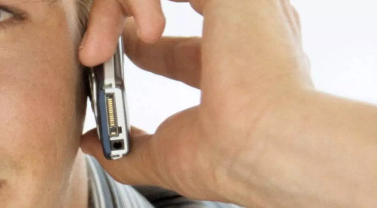 După plecarea Nokia, România exportă bujii 