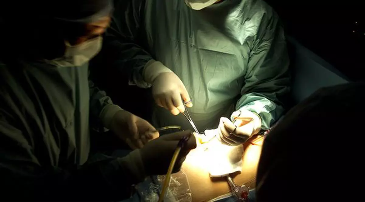 Un medic italian a refuzat să-i facă un transplant de inimă unui român "Inimile italienilor trebuie să ajungă la italieni"