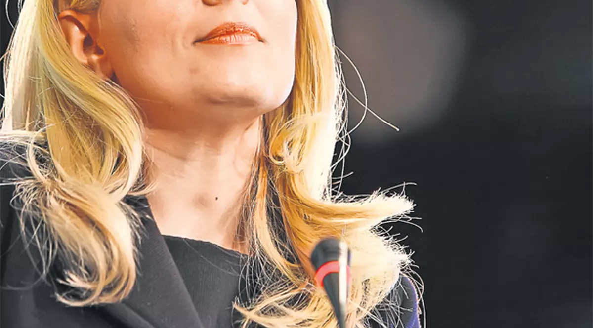 Elena Udrea a «umblat» pe textele lui Adrian Păunescu! | EXCLUSIV