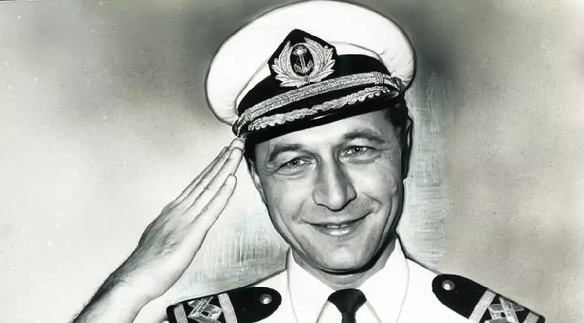 Lui Băsescu îi expiră brevetul de comandant