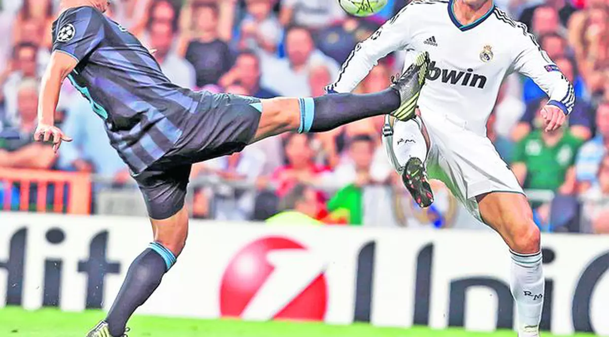 Duelul Real Madrid - Manchester City, echipe care au cheltuit o sumă colosală pe transferuri în ultimii cinci ani, a fost decis în prelungiri