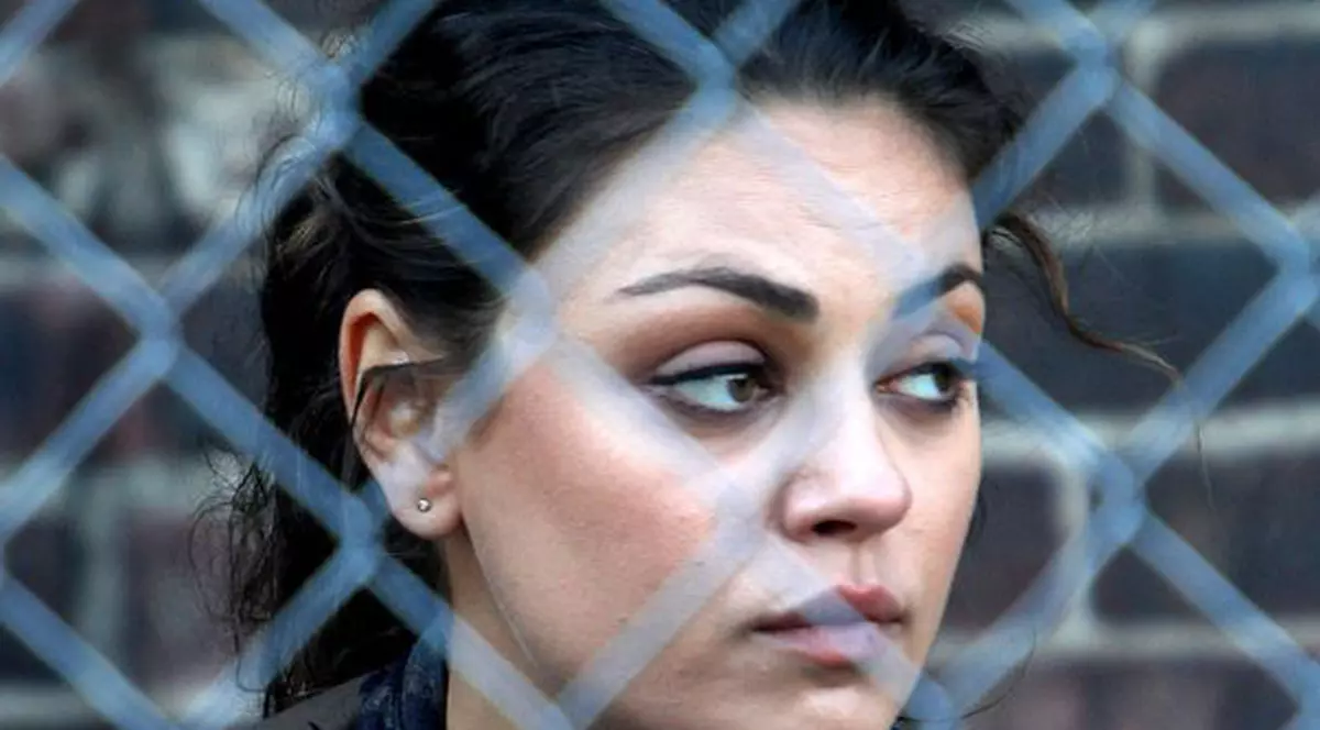Mila Kunis, de nerecunoscut! ÎNCERCĂNATĂ, după GRATII | FOTO