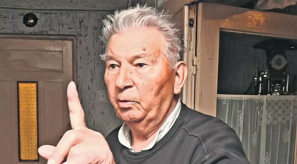 Nicu Diaconescu: «El nu doarme nici noaptea, nici ziua. Aşa a făcut bani»