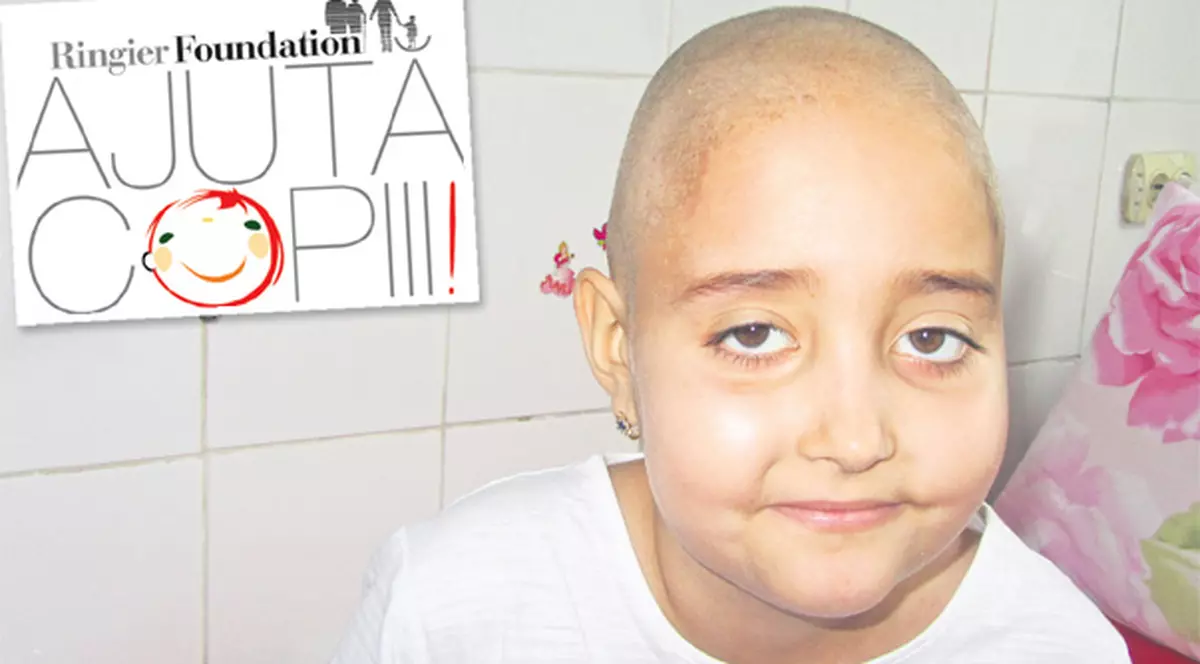 Fetiţa cu zâmbetul acoperit de leucemie. Singură pe lume, Florentina are nevoie de un transplant în străinătate