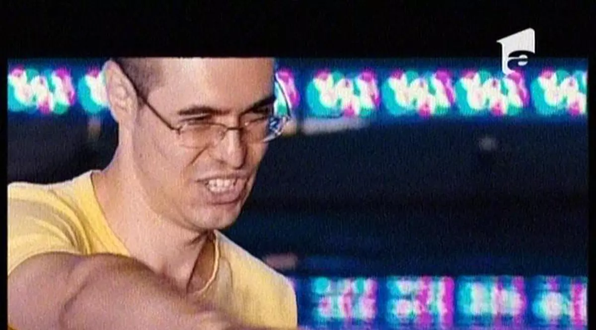 S-a FĂCUT DE RÂS LA X-FACTOR. Cheloo a fost șocat: ”Ai mișcări de felină sufocată cu perna!”