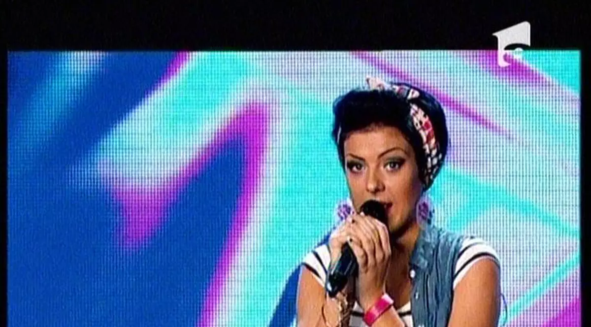 INCREDIBIL! Cheloo a fost impresionat de rapp-ul unei fete: ”Cel mai bun de până acum!” Le-a dat clasă băieților de cartier!