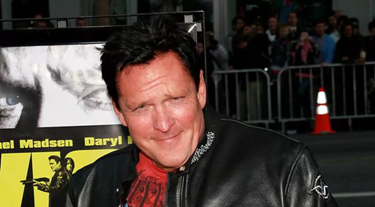 Michael Madsen, starul seriei Kill Bill, prins beat la volan. După arestare, a fost transporat de urgenţă la spital!